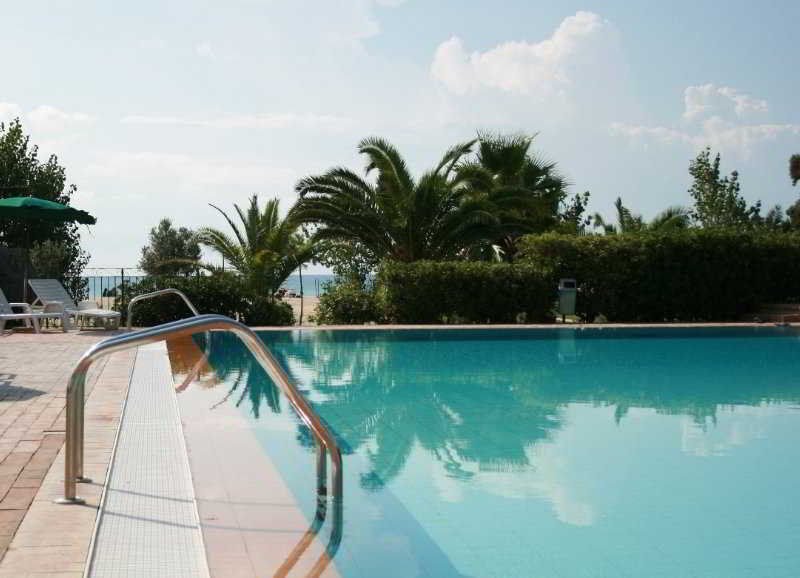Marina Del Marchese Beach Resort Botricello Buitenkant foto