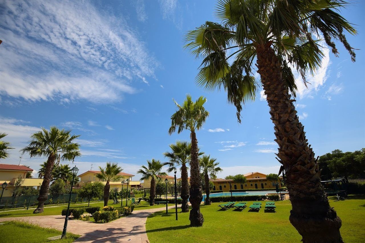 Marina Del Marchese Beach Resort Botricello Buitenkant foto